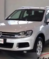 VOLKSWAGEN TOUAREG 3.0 V6 TDI BLUEMOTION 245 CV VOLKSWAGEN TOUAREG 3.0 V6 TDI BLUEMOTION 245 CV