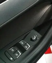 AUDI Q3 2.0 TDI Advanced SOLI 39.000 KM!!! AUDI Q3 2.0 TDI Advanced SOLI 39.000 KM!!!