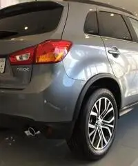 Mitsubishi ASX 1.6 DI-D 116cv 2WD Instyle Panoramic Mitsubishi ASX 1.6 DI-D 116cv 2WD Instyle Panoramic