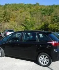CITROEN C4 1.6 e-HDi 110 airdream Attraction CITROEN C4 1.6 e-HDi 110 airdream Attraction