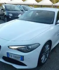 ALFA ROMEO Giulia 2.2 Turbodiesel 150 CV Super ALFA ROMEO Giulia 2.2 Turbodiesel 150 CV Super