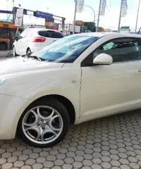 Alfa Romeo MiTo MiTo 1.4 T 120 CV GPL Distinctive Sport Pack interno in pelle totale 61.000km Alfa Romeo MiTo MiTo 1.4 T 120 CV GPL Distinctive Sport Pack interno in pelle totale 61.000km