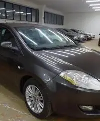 FIAT Bravo 1.6 MJT 120 CV DPF  Dynamic FIAT Bravo 1.6 MJT 120 CV DPF  Dynamic