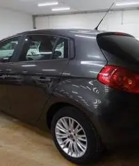 FIAT Bravo 1.6 MJT 120 CV DPF  Dynamic FIAT Bravo 1.6 MJT 120 CV DPF  Dynamic