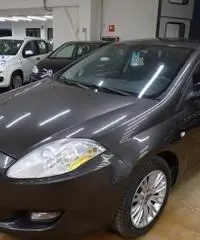FIAT Bravo 1.6 MJT 120 CV DPF  Dynamic FIAT Bravo 1.6 MJT 120 CV DPF  Dynamic
