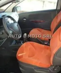 CITROEN C2 1.4 HDi 70CV 2 POSTI CITROEN C2 1.4 HDi 70CV 2 POSTI