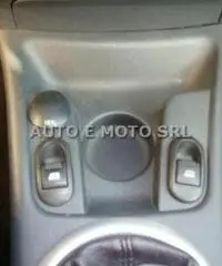 CITROEN C2 1.4 HDi 70CV 2 POSTI CITROEN C2 1.4 HDi 70CV 2 POSTI