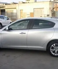 ALFA ROMEO Giulietta 1.6 JTDm-2 105 CV Start Stop ALFA ROMEO Giulietta 1.6 JTDm-2 105 CV Start Stop