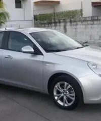 ALFA ROMEO Giulietta 1.6 JTDm-2 105 CV Start Stop ALFA ROMEO Giulietta 1.6 JTDm-2 105 CV Start Stop