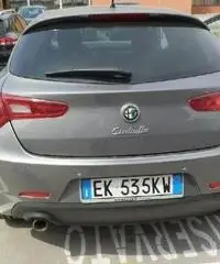 Alfa Romeo Giulietta 1.6 Jtdm-2 105 CV Distinctive Alfa Romeo Giulietta 1.6 Jtdm-2 105 CV Distinctive