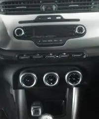 Alfa Romeo Giulietta 1.6 Jtdm-2 105 CV Progression Alfa Romeo Giulietta 1.6 Jtdm-2 105 CV Progression