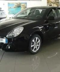 Alfa Romeo Giulietta 1.6 Jtdm-2 105 CV Progression Alfa Romeo Giulietta 1.6 Jtdm-2 105 CV Progression