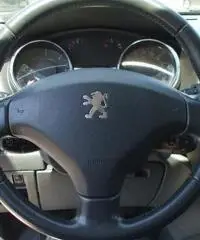 PEUGEOT 3008 1.6 HDi 110CV Premium