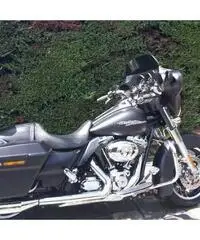 Street Glide 1690 del 2011 con 15000km Street Glide 1690 del 2011 con 15000km