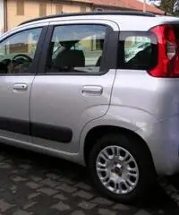 FIAT Panda 1.2 Lounge 5posti 04'15 Km 12700 FIAT Panda 1.2 Lounge 5posti 04'15 Km 12700