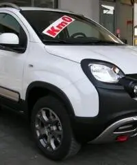 FIAT Panda Cross 1.3Mj cv95 4x4 cross Km0 06'16 5posti FIAT Panda Cross 1.3Mj cv95 4x4 cross Km0 06'16 5posti