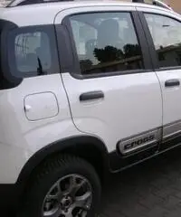 FIAT Panda Cross 1.3Mj cv95 4x4 cross Km0 06'16 5posti FIAT Panda Cross 1.3Mj cv95 4x4 cross Km0 06'16 5posti