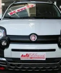 FIAT Panda Cross 1.3Mj cv95 4x4 cross Km0 06'16 5posti/SedSdopp FIAT Panda Cross 1.3Mj cv95 4x4 cross Km0 06'16 5posti/SedSdopp