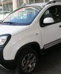 FIAT Panda Cross 1.3Mj cv95 4x4 cross Km0 06'16 5posti/SedSdopp FIAT Panda Cross 1.3Mj cv95 4x4 cross Km0 06'16 5posti/SedSdopp