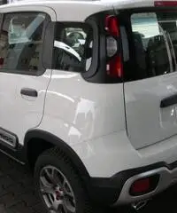 FIAT Panda Cross 1.3Mj cv95 4x4 cross Km0 06'16 5posti/SedSdopp FIAT Panda Cross 1.3Mj cv95 4x4 cross Km0 06'16 5posti/SedSdopp
