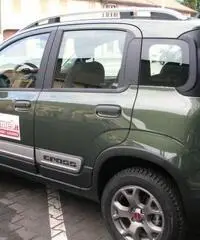 FIAT Panda Cross 1.3Mj 95cv 4x4 cross K0 07'16 5posti/sedSdopp FIAT Panda Cross 1.3Mj 95cv 4x4 cross K0 07'16 5posti/sedSdopp