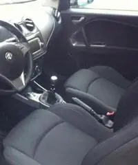 ALFA ROMEO MiTo 1.3 JTDm 85 CV S S Distinctive ALFA ROMEO MiTo 1.3 JTDm 85 CV S S Distinctive