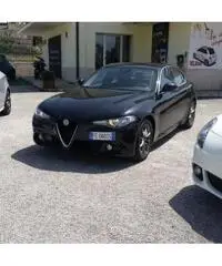 ALFA ROMEO Giulia 2.2 Turbodiesel 150 CV ALFA ROMEO Giulia 2.2 Turbodiesel 150 CV