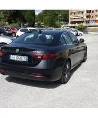 ALFA ROMEO Giulia 2.2 Turbodiesel 150 CV ALFA ROMEO Giulia 2.2 Turbodiesel 150 CV