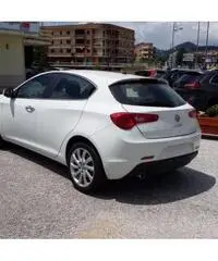 ALFA ROMEO Giulietta 1.6 JTDm-2 105 CV Distinctive