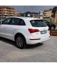 AUDI Q5 2.0 TDI 170 CV quattro AUDI Q5 2.0 TDI 170 CV quattro