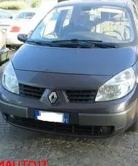 RENAULT Scenic 1.9 dCi Luxe Dynamique RENAULT Scenic 1.9 dCi Luxe Dynamique