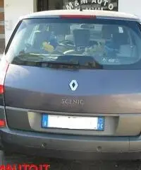 RENAULT Scenic 1.9 dCi Luxe Dynamique RENAULT Scenic 1.9 dCi Luxe Dynamique
