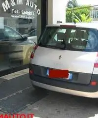 RENAULT Scenic 1.9 dCi Confort Dynamique (MOTORE NUOVO)!!!! RENAULT Scenic 1.9 dCi Confort Dynamique (MOTORE NUOVO)!!!!