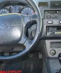 TOYOTA RAV 4 RAV4 2.0i 16V cat 3 porte CLIMA (IMP-METANO -PELLE TOYOTA RAV 4 RAV4 2.0i 16V cat 3 porte CLIMA (IMP-METANO -PELLE