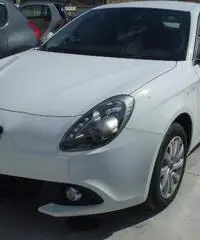 ALFA ROMEO Giulietta 1.6 JTDm 120 CV ALFA ROMEO Giulietta 1.6 JTDm 120 CV
