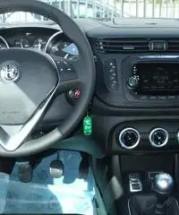 ALFA ROMEO Giulietta 1.6 JTDm 120 CV ALFA ROMEO Giulietta 1.6 JTDm 120 CV