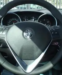 ALFA ROMEO Giulietta 1.6 JTDm 120 CV ALFA ROMEO Giulietta 1.6 JTDm 120 CV