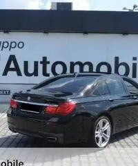BMW 740 d Eccelsa Serie 7 (F01/02/04) BMW 740 d Eccelsa Serie 7 (F01/02/04)