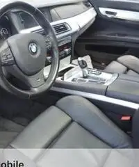BMW 740 d Eccelsa Serie 7 (F01/02/04) BMW 740 d Eccelsa Serie 7 (F01/02/04)