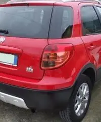 FIAT Sedici 2.0 MJT 16V DPF 4x4 Emotion FIAT Sedici 2.0 MJT 16V DPF 4x4 Emotion