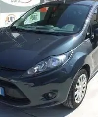 FORD Fiesta + 1.2 60CV 5 porte ( ANCHE GPL ) FORD Fiesta + 1.2 60CV 5 porte ( ANCHE GPL )