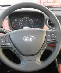 HYUNDAI i10 1.0 LOGIN NERO HYUNDAI i10 1.0 LOGIN NERO