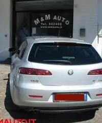 ALFA ROMEO 159 1.9 JTDm 16V Sportwagon Distinctive ALFA ROMEO 159 1.9 JTDm 16V Sportwagon Distinctive