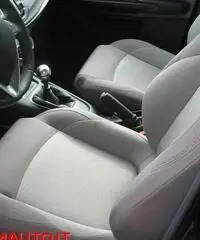 ALFA ROMEO Giulietta 1.6 JTDm-2 105 CV Distinctive  (MOD 2015) ALFA ROMEO Giulietta 1.6 JTDm-2 105 CV Distinctive  (MOD 2015)