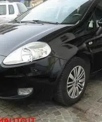 FIAT Grande Punto 1.4 Starjet 16V 5 porte Emotion FIAT Grande Punto 1.4 Starjet 16V 5 porte Emotion