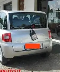 FIAT Multipla 1.6 16V Natural Power Active FIAT Multipla 1.6 16V Natural Power Active