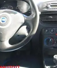 FIAT Punto 1.2 5 porte Dynamic  IMP-METANO!!!!!!! FIAT Punto 1.2 5 porte Dynamic  IMP-METANO!!!!!!!