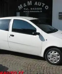 FIAT Punto 1,9 JTD VAN 2POSTI (CLIMA)!!!! FIAT Punto 1,9 JTD VAN 2POSTI (CLIMA)!!!!