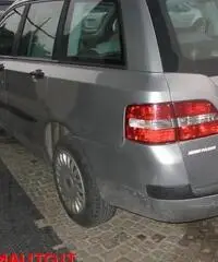 FIAT Stilo 1.9 MJT 120 CV Multi Wagon Active FIAT Stilo 1.9 MJT 120 CV Multi Wagon Active