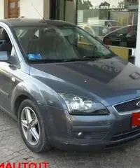 FORD Focus 1.6 TDCi (90CV) 5p. FORD Focus 1.6 TDCi (90CV) 5p.
